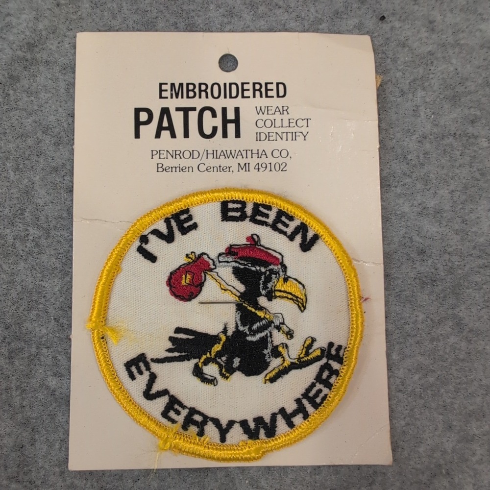 Embroidered Patch Ive Been Everywhere Bird Travel Souvenir On Card Sew - Picture 1 of 2